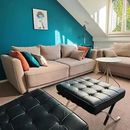 Swiss Apartment *
